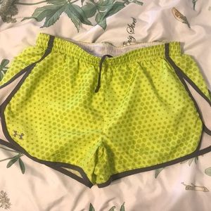 Women’s under armour running shorts!